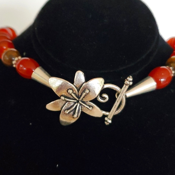 Artisan Hand-Crafted Necklace - Picture 2 of 3